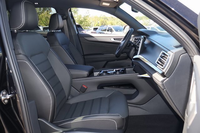 New 2026 Volkswagen Atlas Cross Sport SEL R-Line image 16