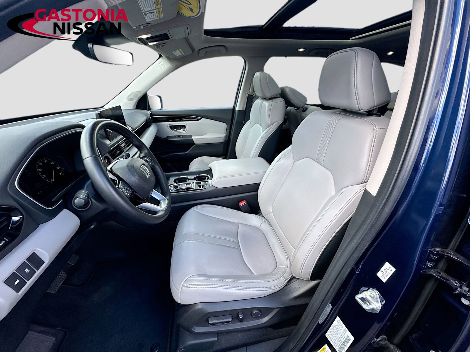 Used 2023 Honda Pilot Touring image 26