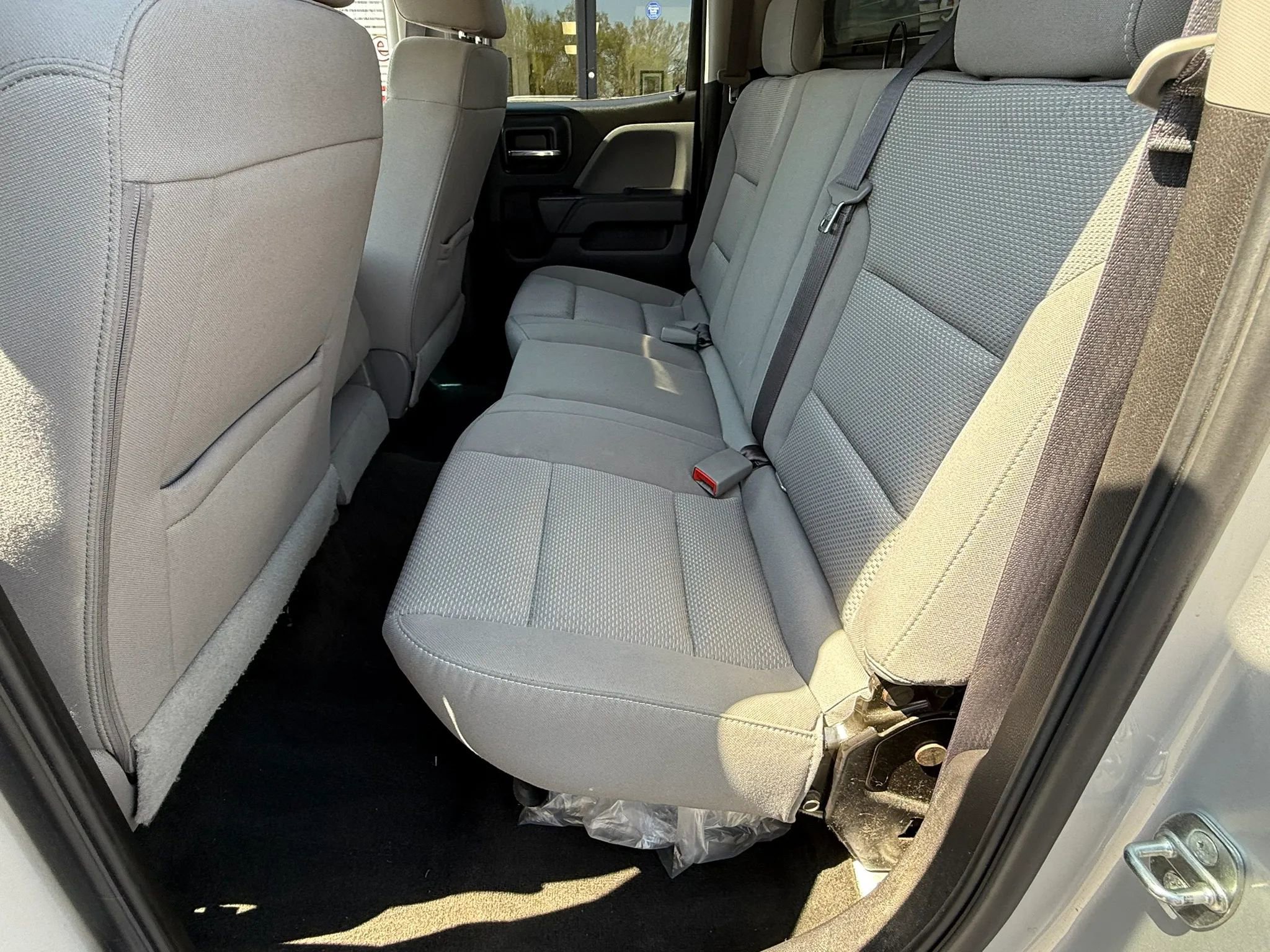 Used 2017 Chevrolet Silverado 1500 Custom w/ Custom Convenience Package AWD/4WD image 18