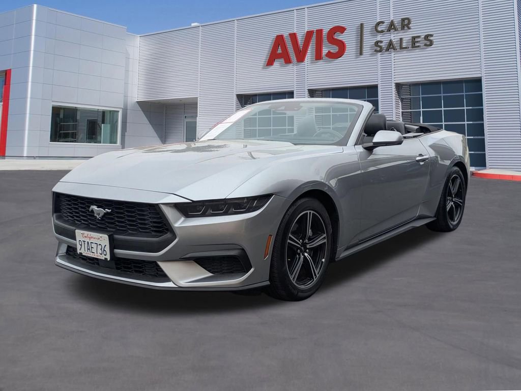 Used 2025 Ford Mustang Premium RWD image 13