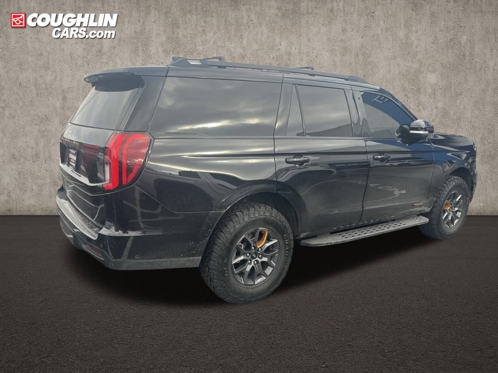 Used 2025 Ford Expedition Tremor image 3