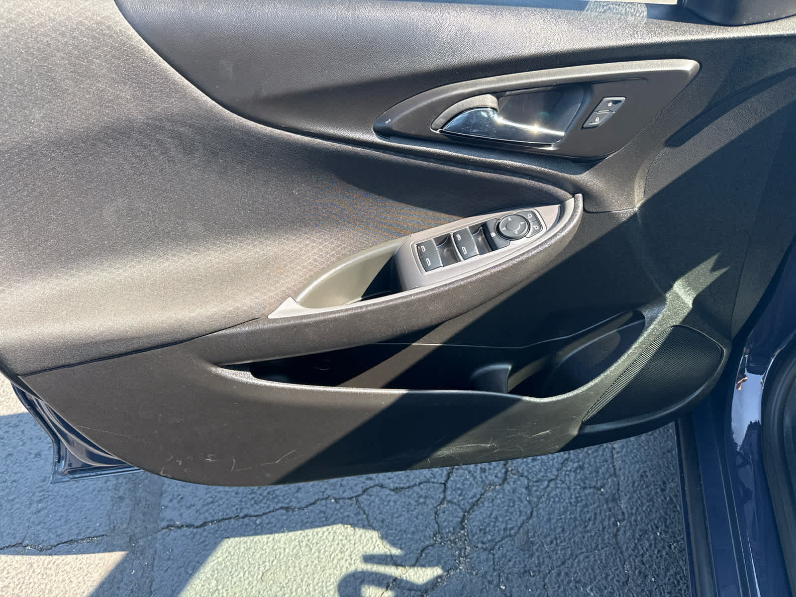 Certified 2025 Chevrolet Malibu LT FWD image 12