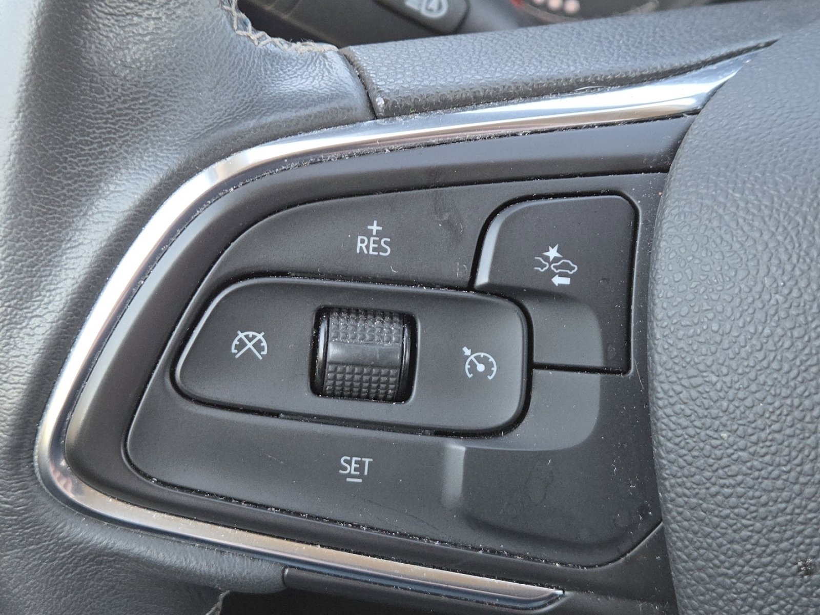 Used 2023 Buick Encore GX Preferred w/ Cold Weather Comfort Package image 10