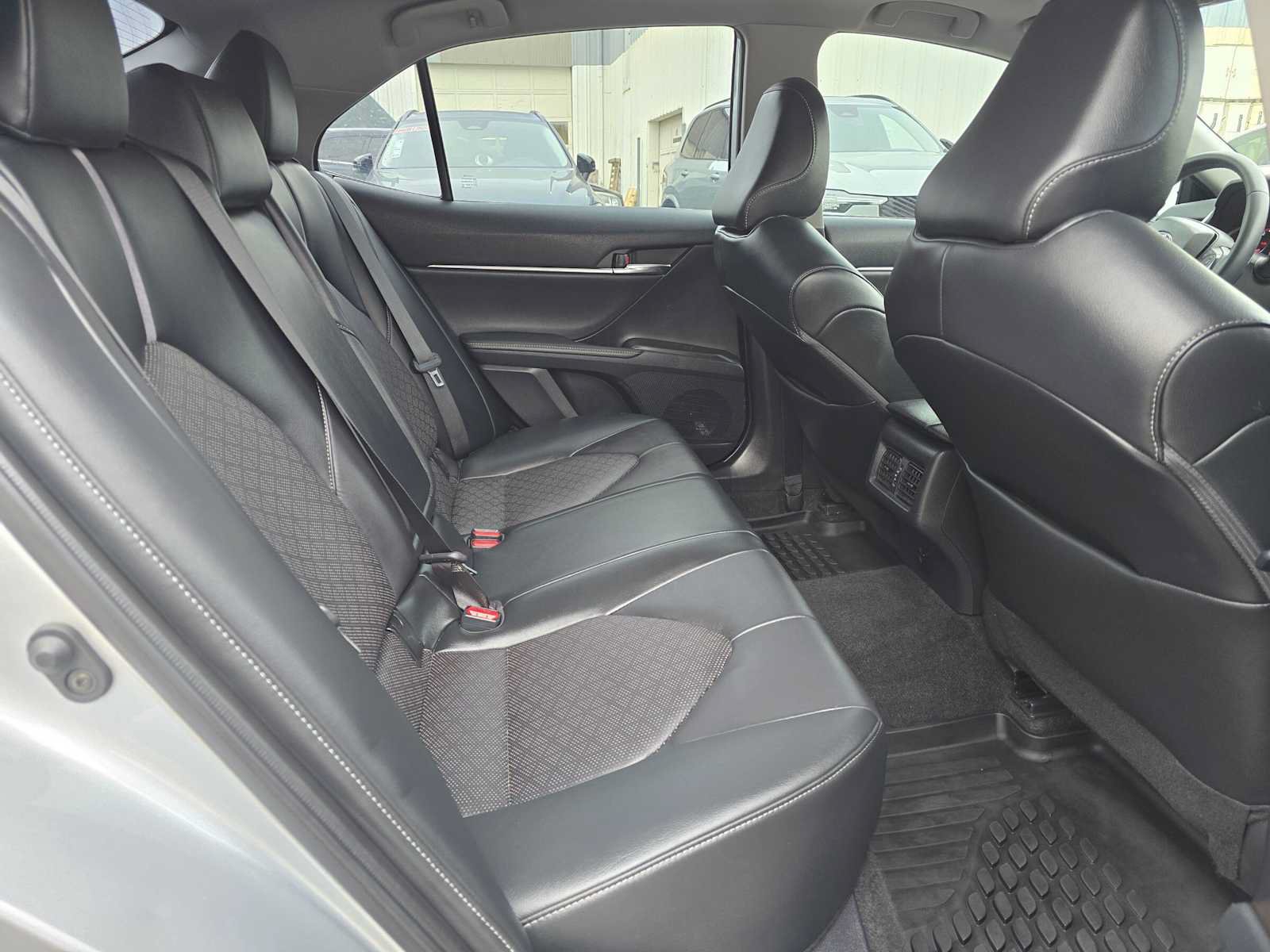 Used 2022 Toyota Camry XSE AWD/4WD image 12