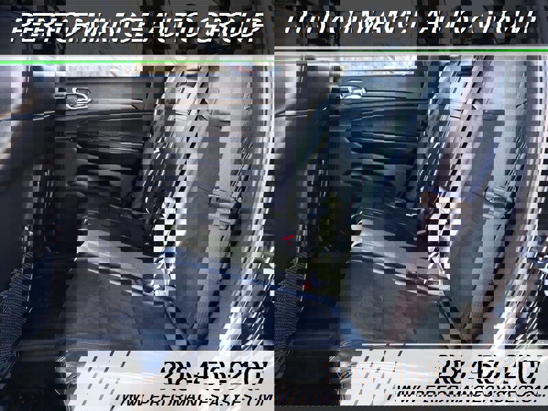 Used 2020 Jeep Grand Cherokee Altitude image 24