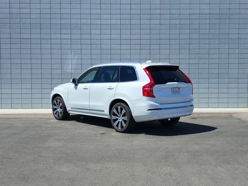 Used 2024 Volvo XC90 T8 Ultimate w/ Lounge Package AWD/4WD image 3