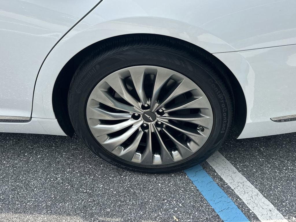 Used 2018 Genesis G90 5.0 Ultimate RWD image 12