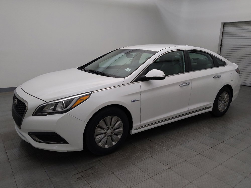 Used 2016 Hyundai Sonata SE image 2