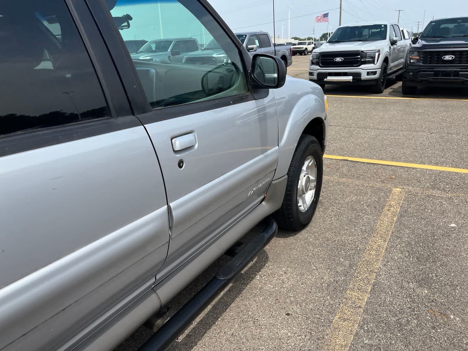 Used 2001 Ford Explorer Sport Trac 4x4 image 20