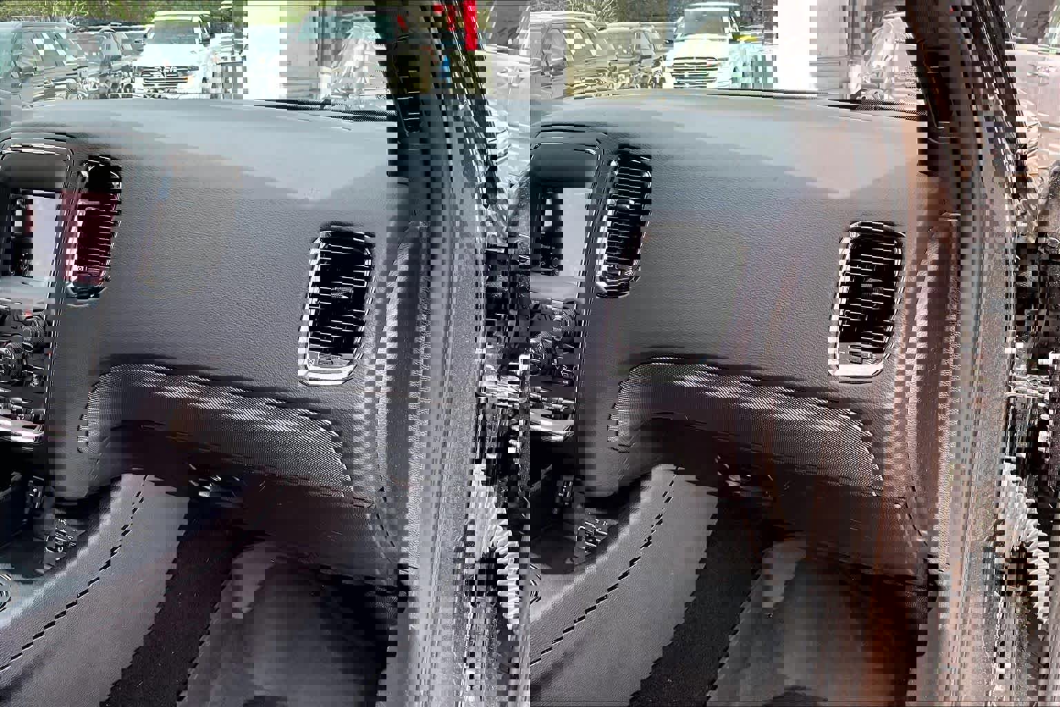 Used 2019 Dodge Durango GT image 18