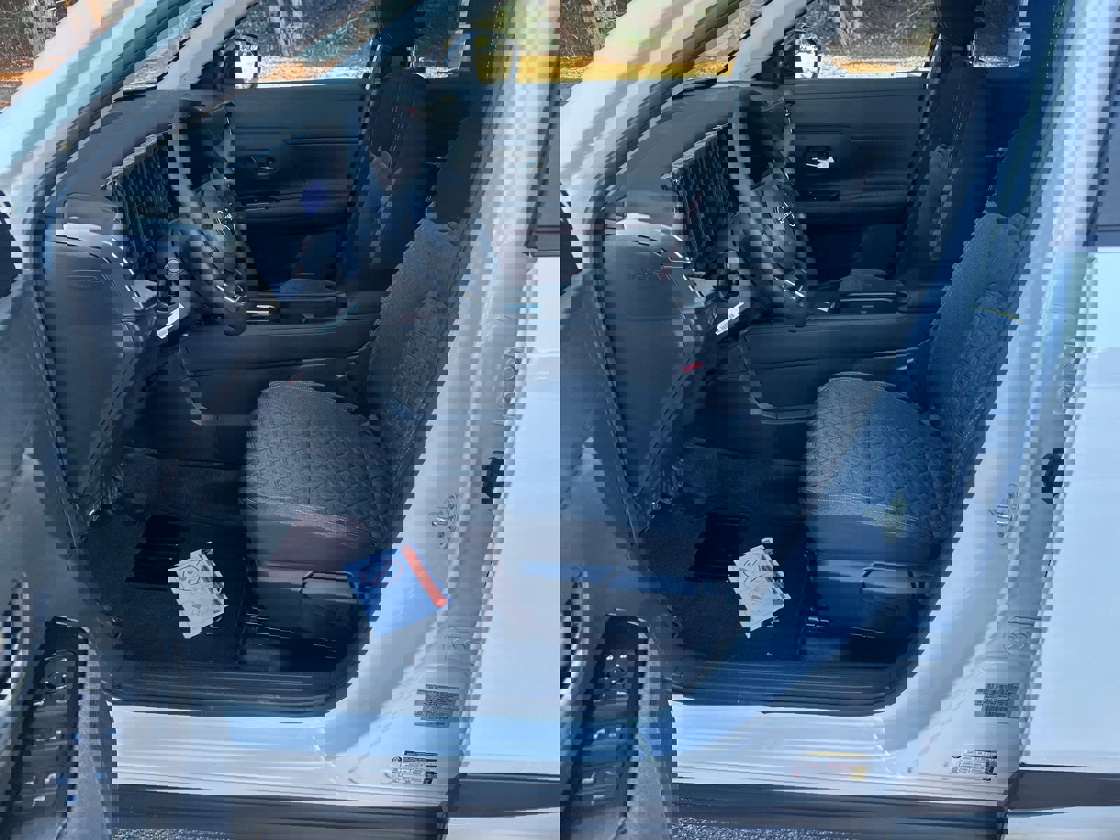 New 2026 Nissan Kicks SV image 9