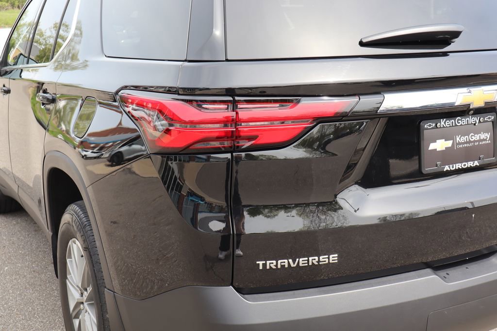 Used 2023 Chevrolet Traverse LT FWD image 32