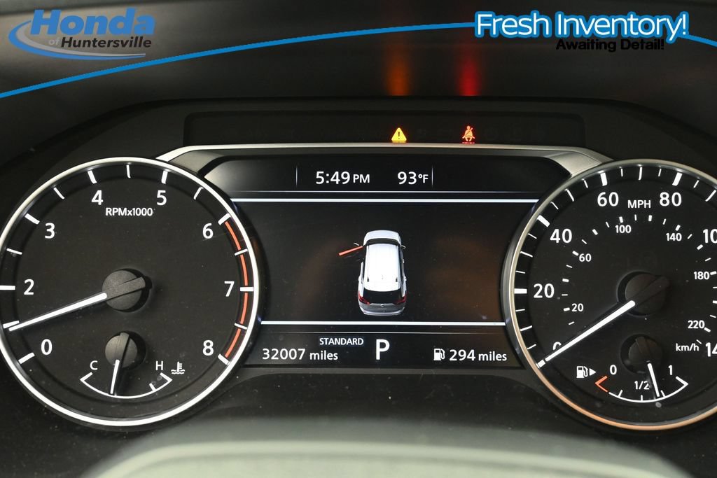 Used 2025 Nissan Rogue SV FWD image 14