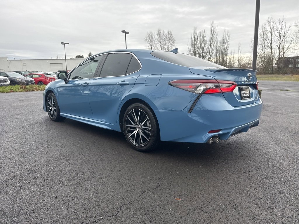 Used 2024 Toyota Camry SE image 5