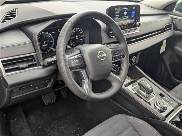 New 2026 Nissan Rogue SL AWD/4WD image 3