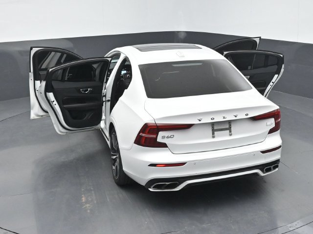 Used 2021 Volvo S60 T8 R-Design Expression w/ Premium Package AWD/4WD image 59