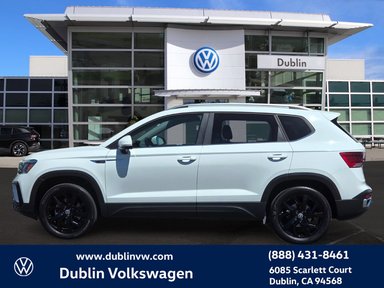 Certified 2023 Volkswagen Taos SE w/ Panoramic Sunroof Package AWD/4WD image 7