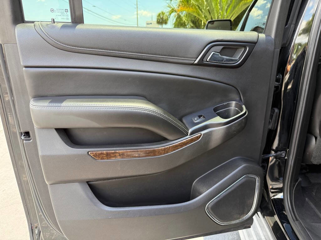 Used 2015 Chevrolet Suburban LT image 23