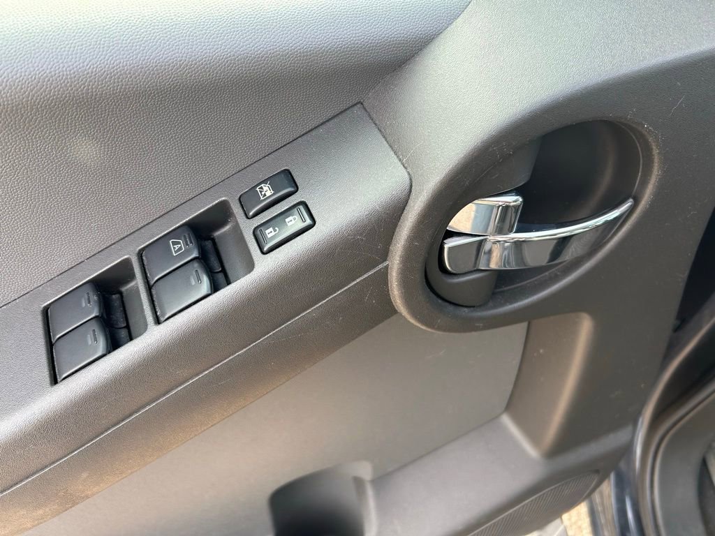 Used 2008 Nissan Xterra S image 19