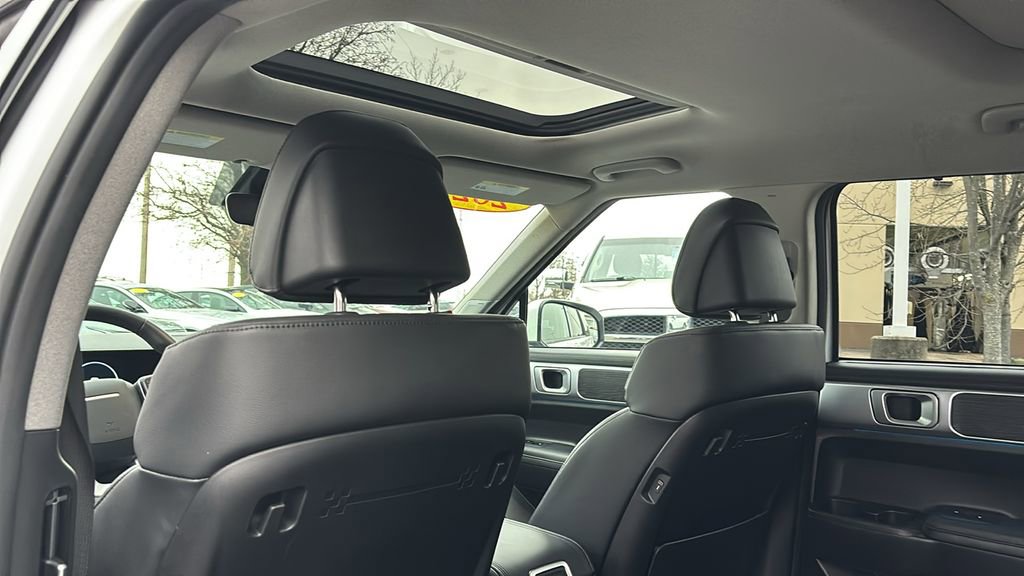 Used 2025 Hyundai Santa Fe Limited image 33