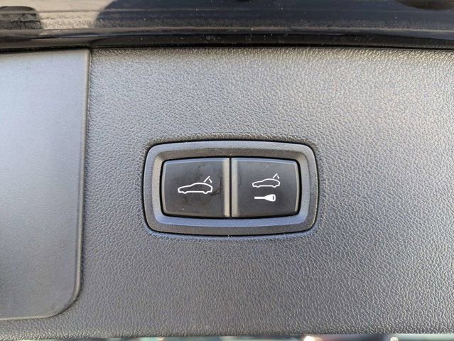 Used 2023 Porsche Cayenne AWD/4WD image 13