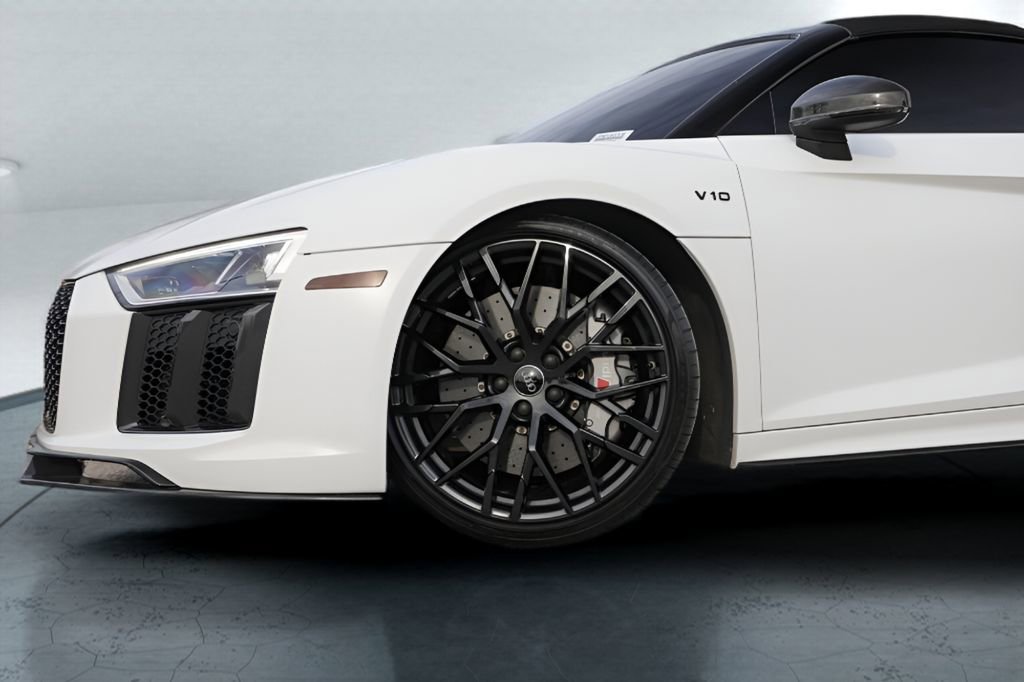 Used 2018 Audi R8 V10 plus AWD/4WD image 4