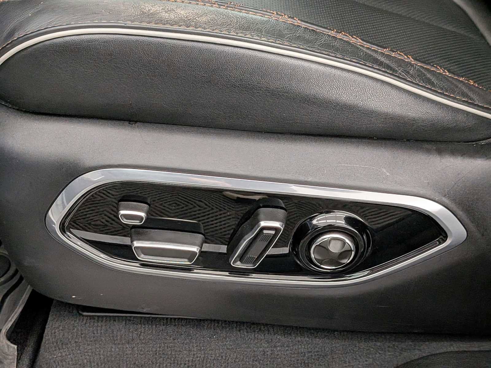 Used 2023 Jeep Grand Cherokee Summit w/ Advanced Protech Group IV image 19