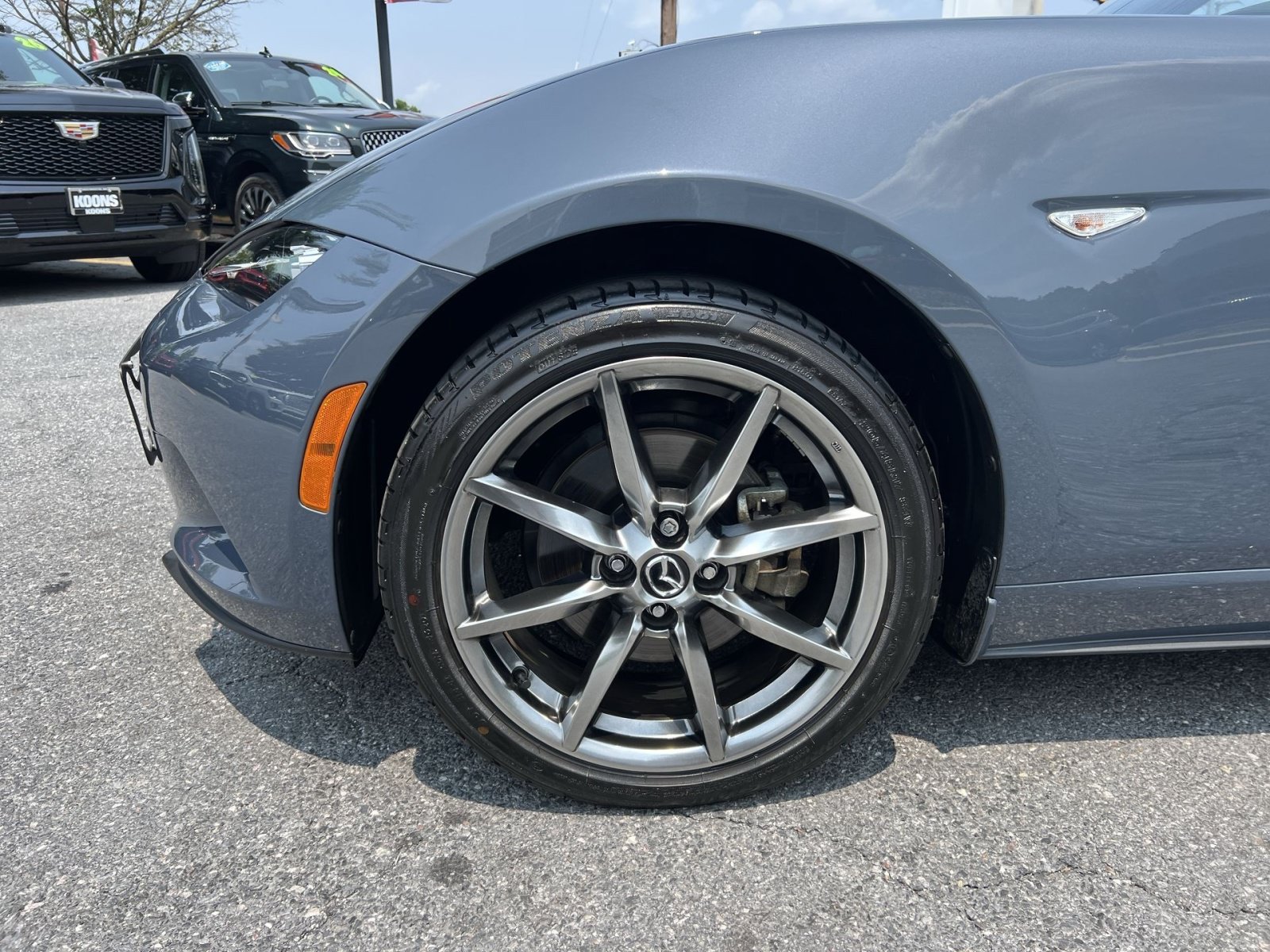 Used 2021 MAZDA MX-5 Miata RF Grand Touring RWD image 12