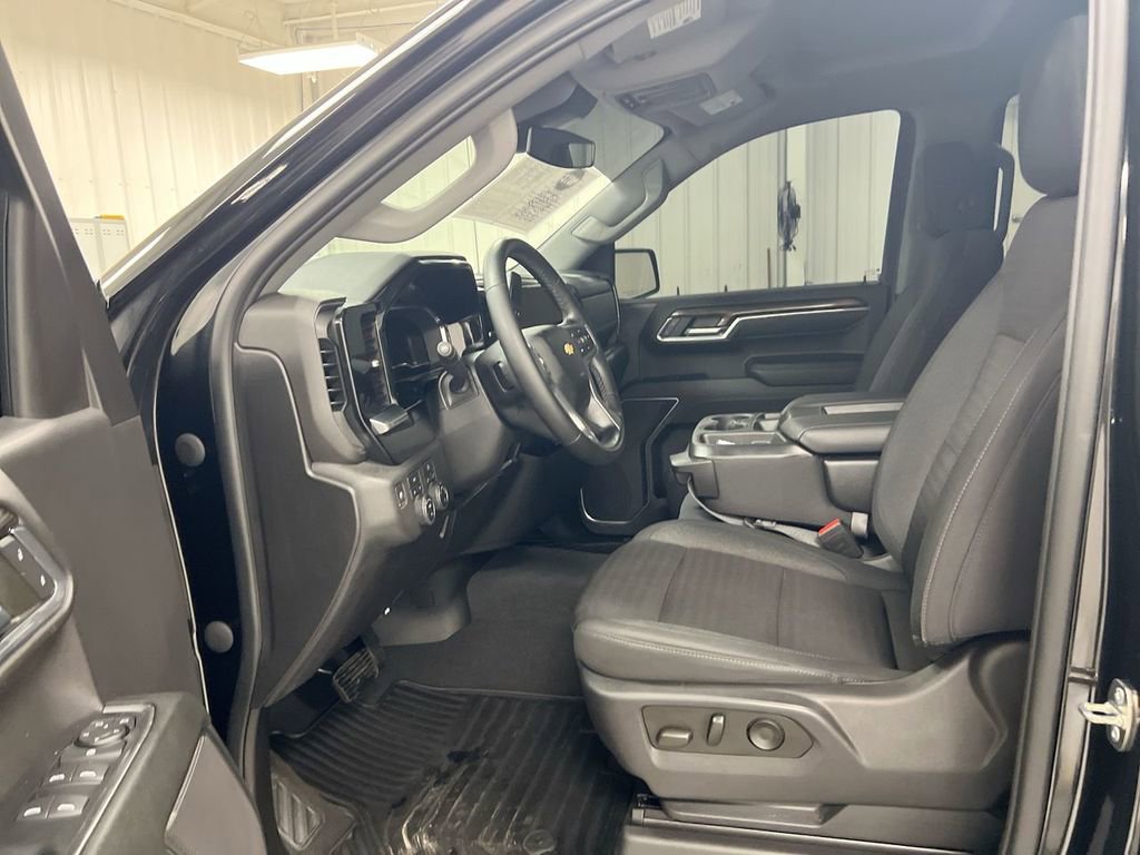 Used 2023 Chevrolet Silverado 1500 LT image 20