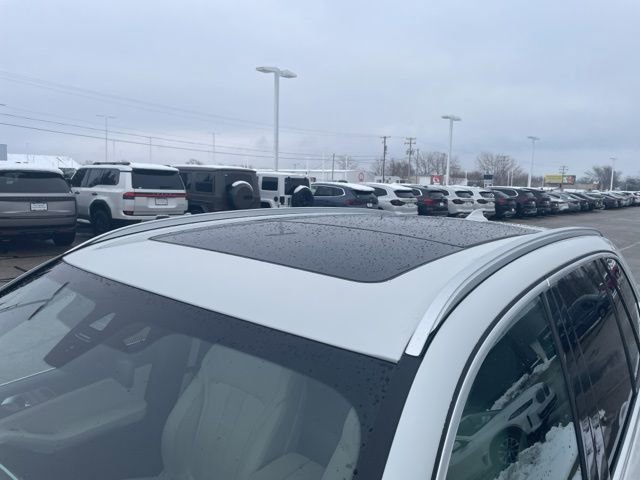 Used 2022 BMW X5 xDrive45e w/ Executive Package image 7