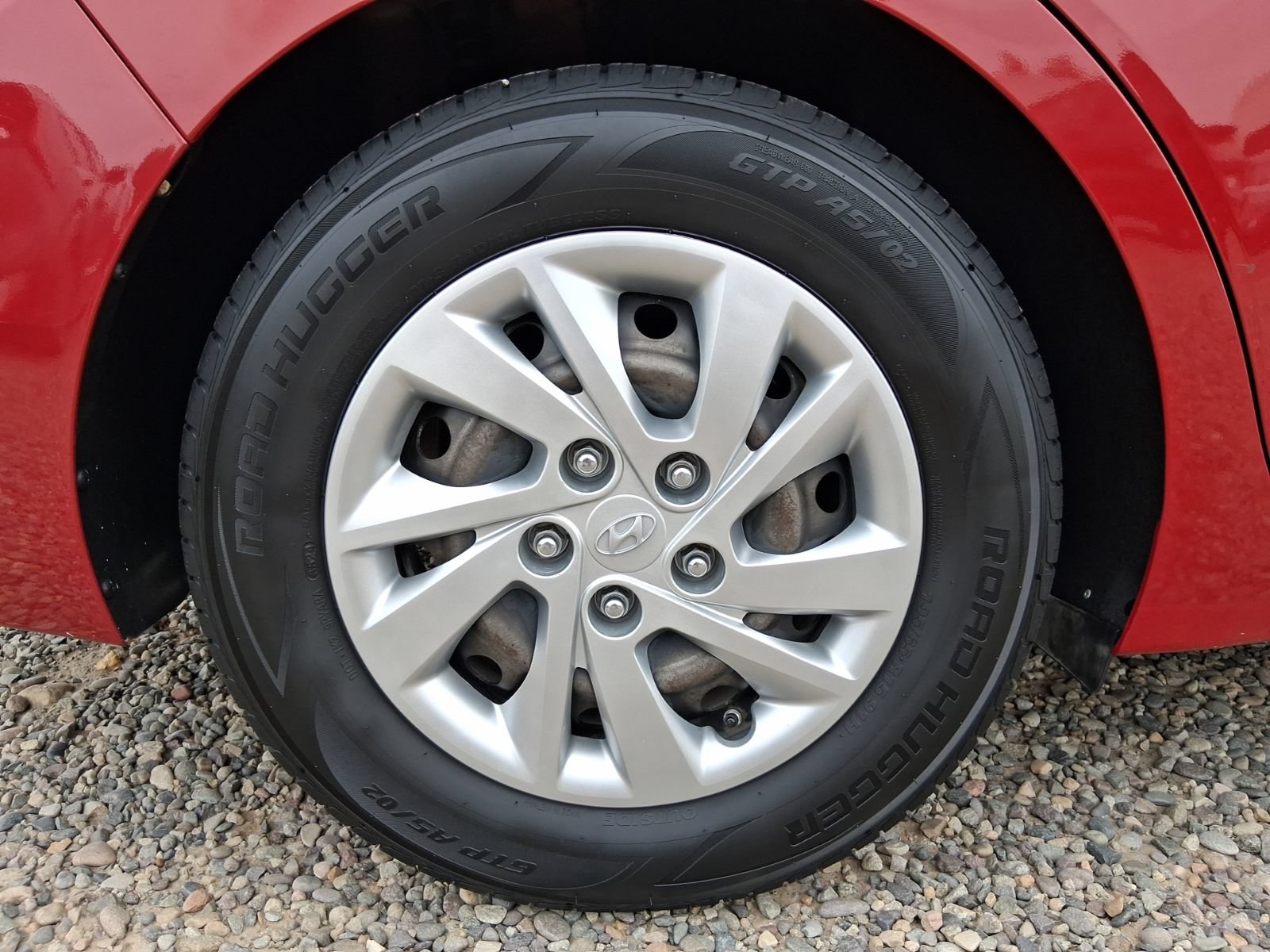 Used 2020 Hyundai Elantra SE FWD image 17