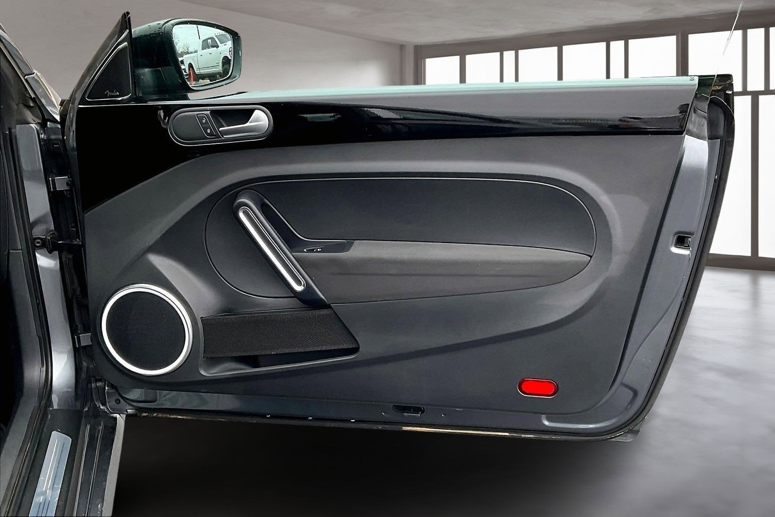 Used 2012 Volkswagen Beetle Turbo image 27