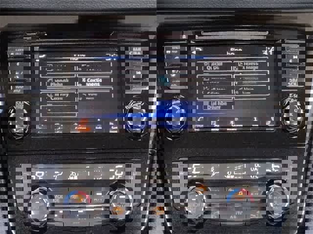 Used 2022 Nissan Rogue Sport SV image 28