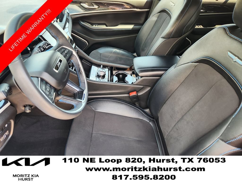 Used 2023 Jeep Grand Cherokee Trailhawk w/ Advanced Protech Group II AWD/4WD image 18