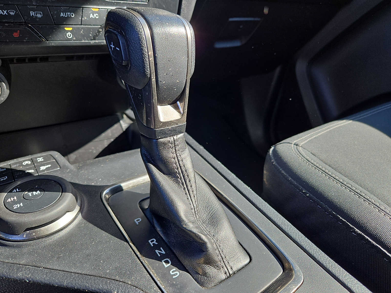 Used 2019 Ford Ranger XLT w/ Equipment Group 302A Luxury AWD/4WD image 12