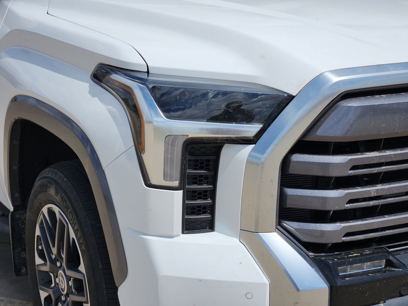 Used 2024 Toyota Tundra Limited w/ Power Package AWD/4WD image 11