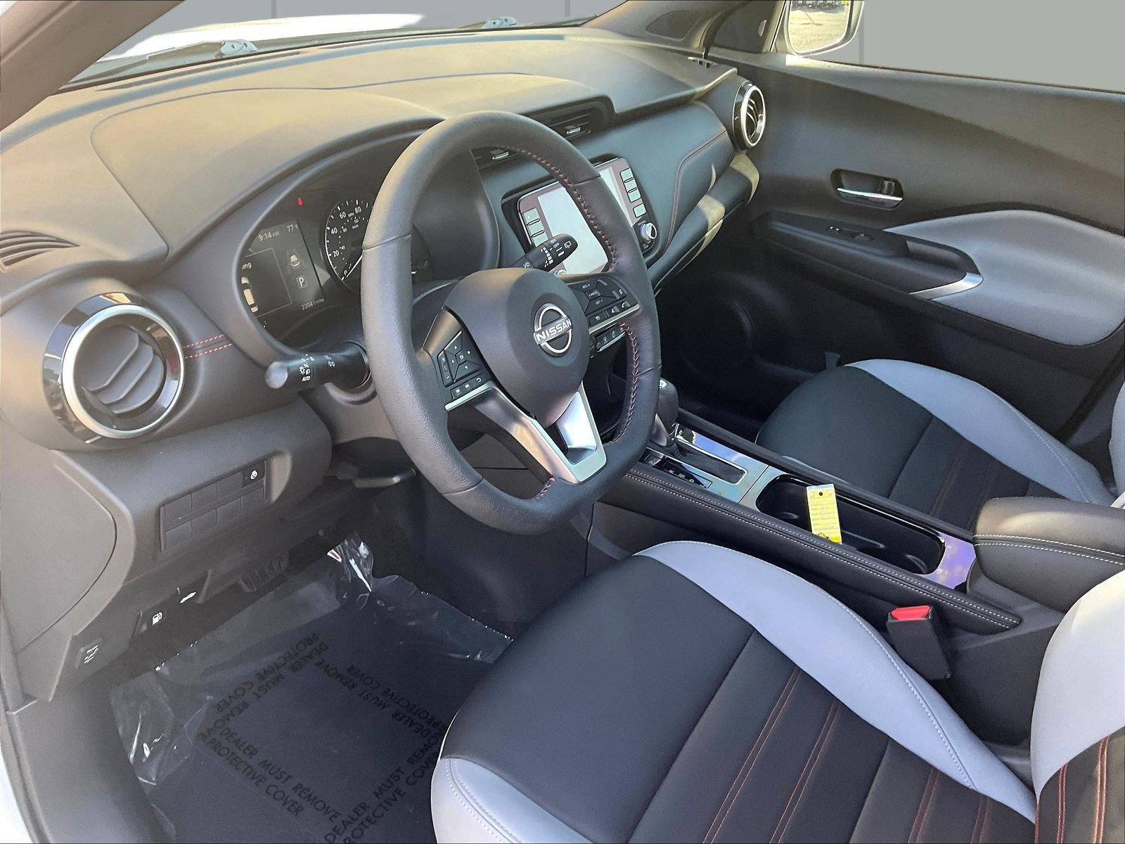 Used 2024 Nissan Kicks SR w/ SR Premium Package FWD image 19