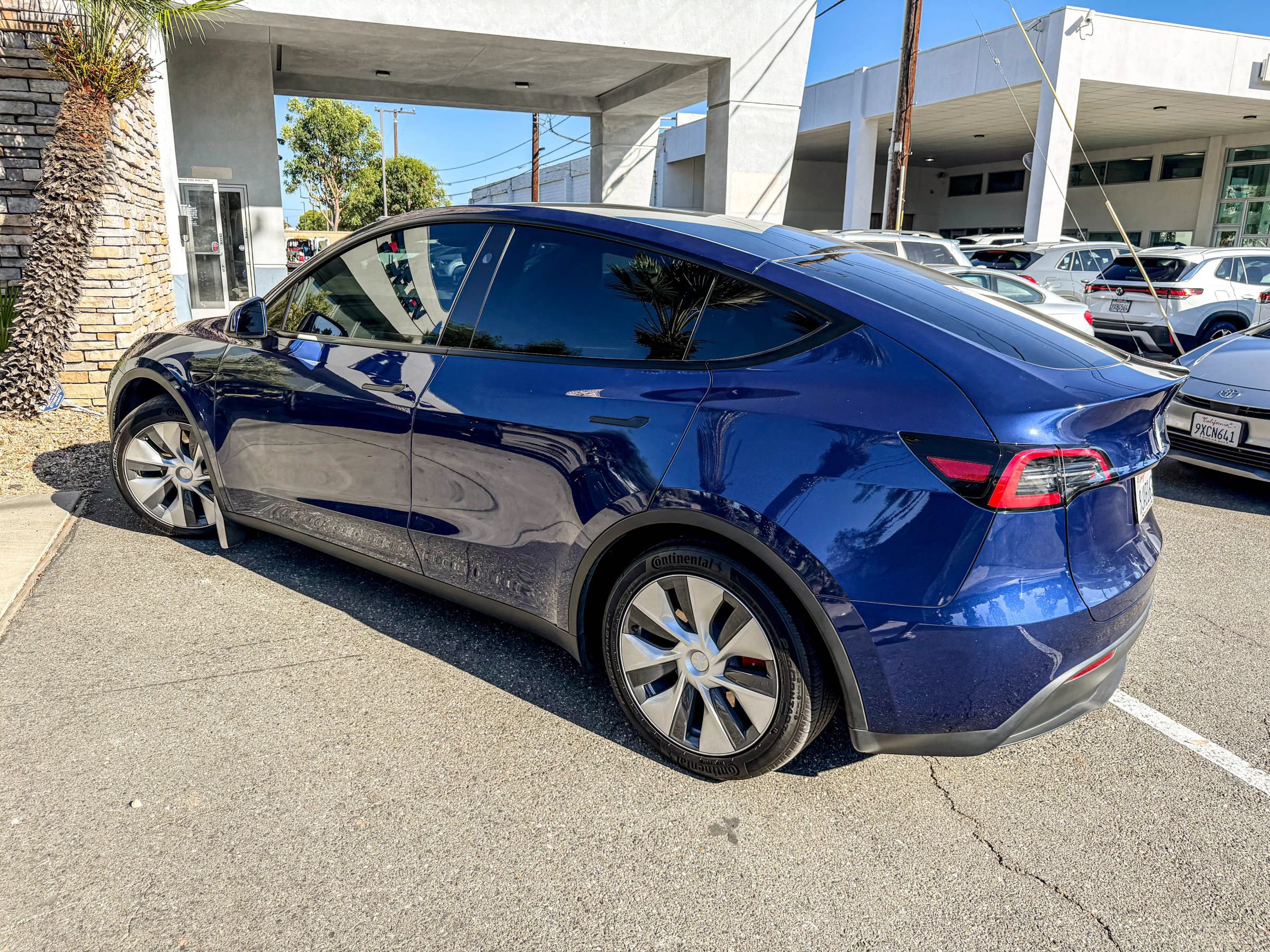 Used 2023 Tesla Model Y Performance AWD/4WD image 4