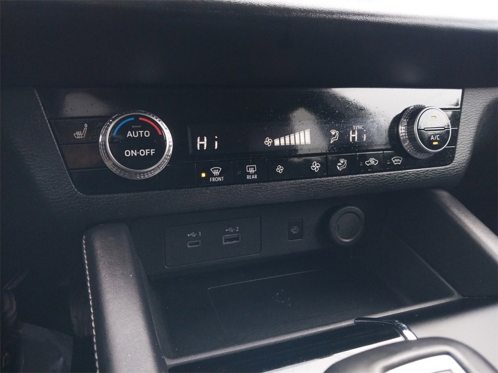 Used 2024 Mitsubishi Outlander SE image 18