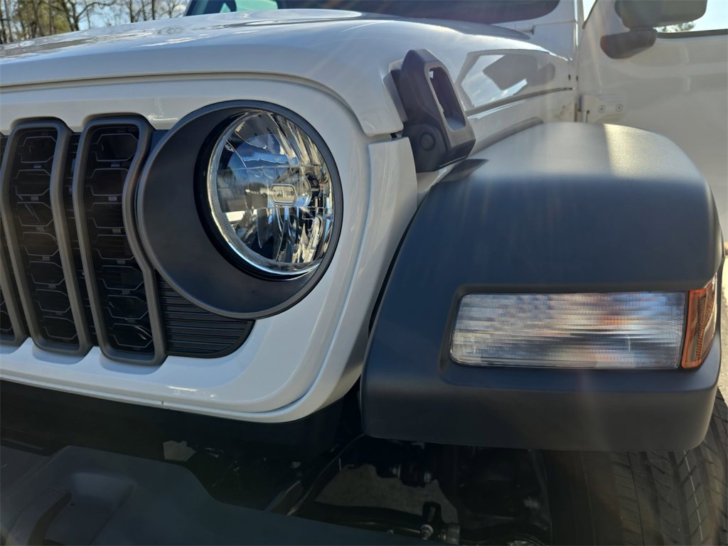 New 2026 Jeep Gladiator Sport image 32