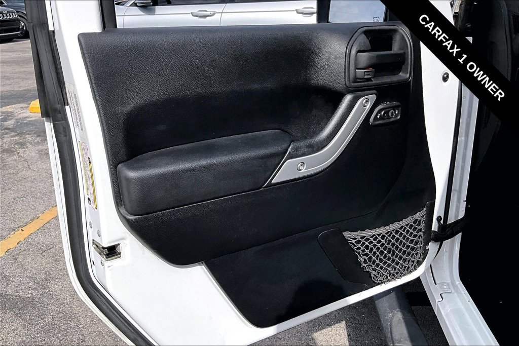 Used 2014 Jeep Wrangler Rubicon w/ Power Convenience Group AWD/4WD image 20