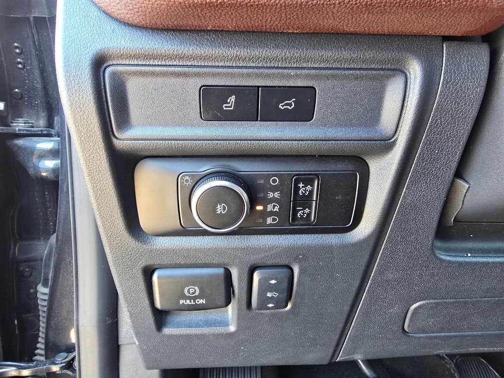 Used 2024 Ford Expedition Max Limited image 18