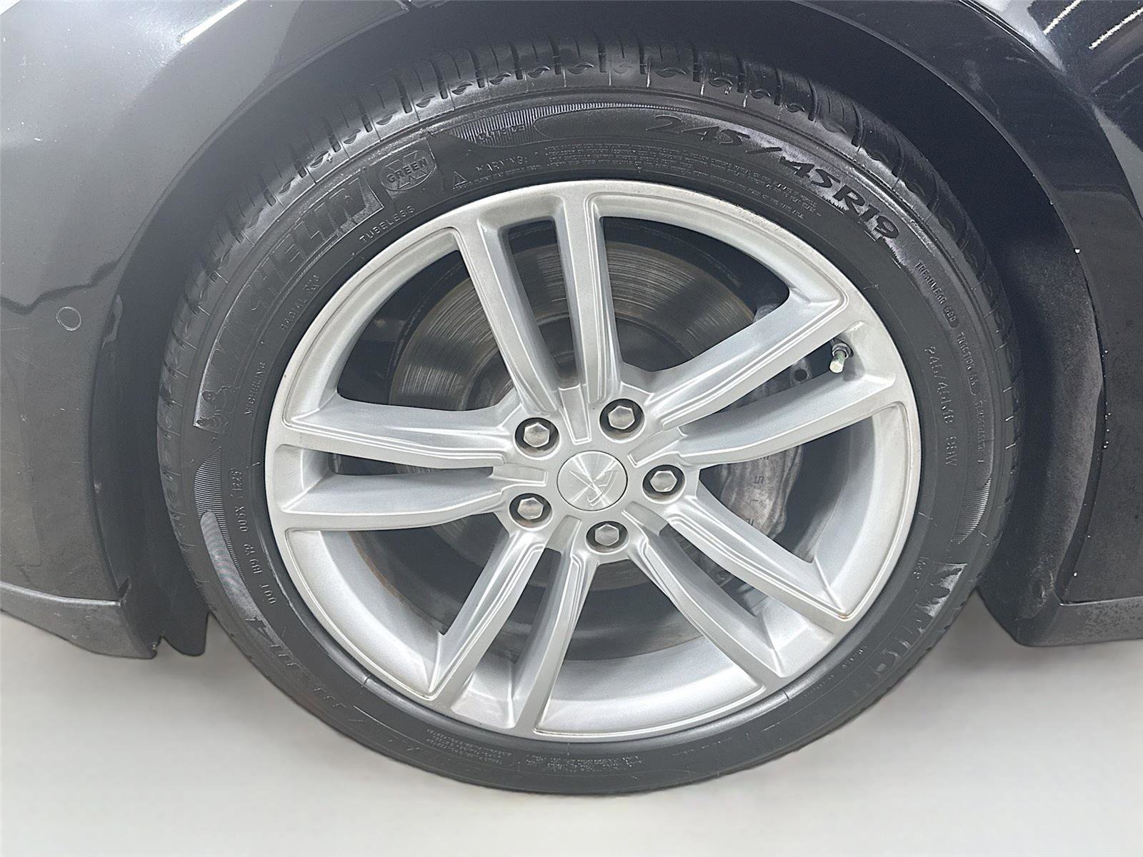 Used 2015 Tesla Model S 85D image 23