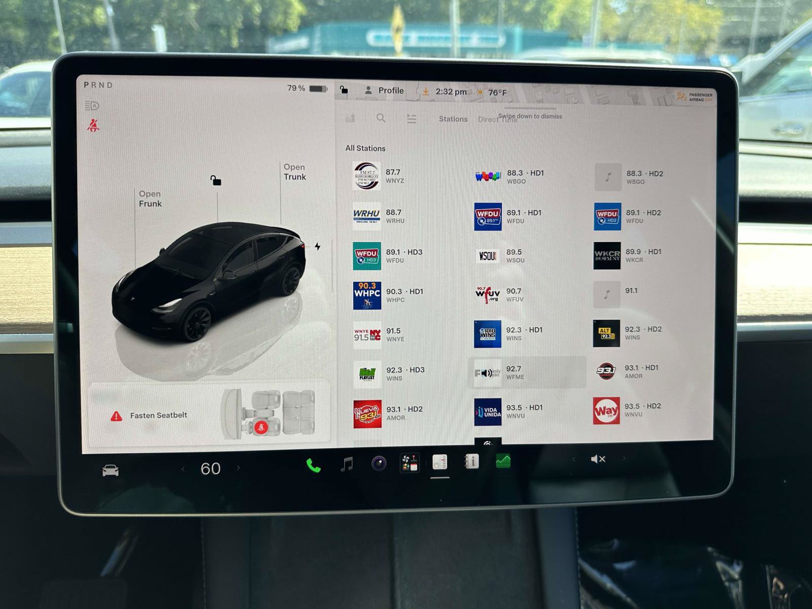 Used 2022 Tesla Model Y Long Range AWD/4WD image 33
