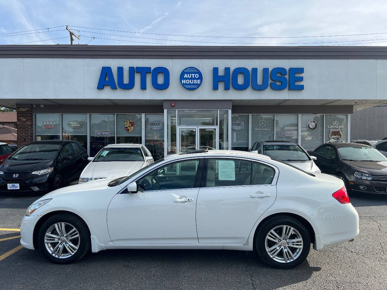 Used 2011 INFINITI G37 x Sedan w/ Premium Pkg AWD/4WD image 9