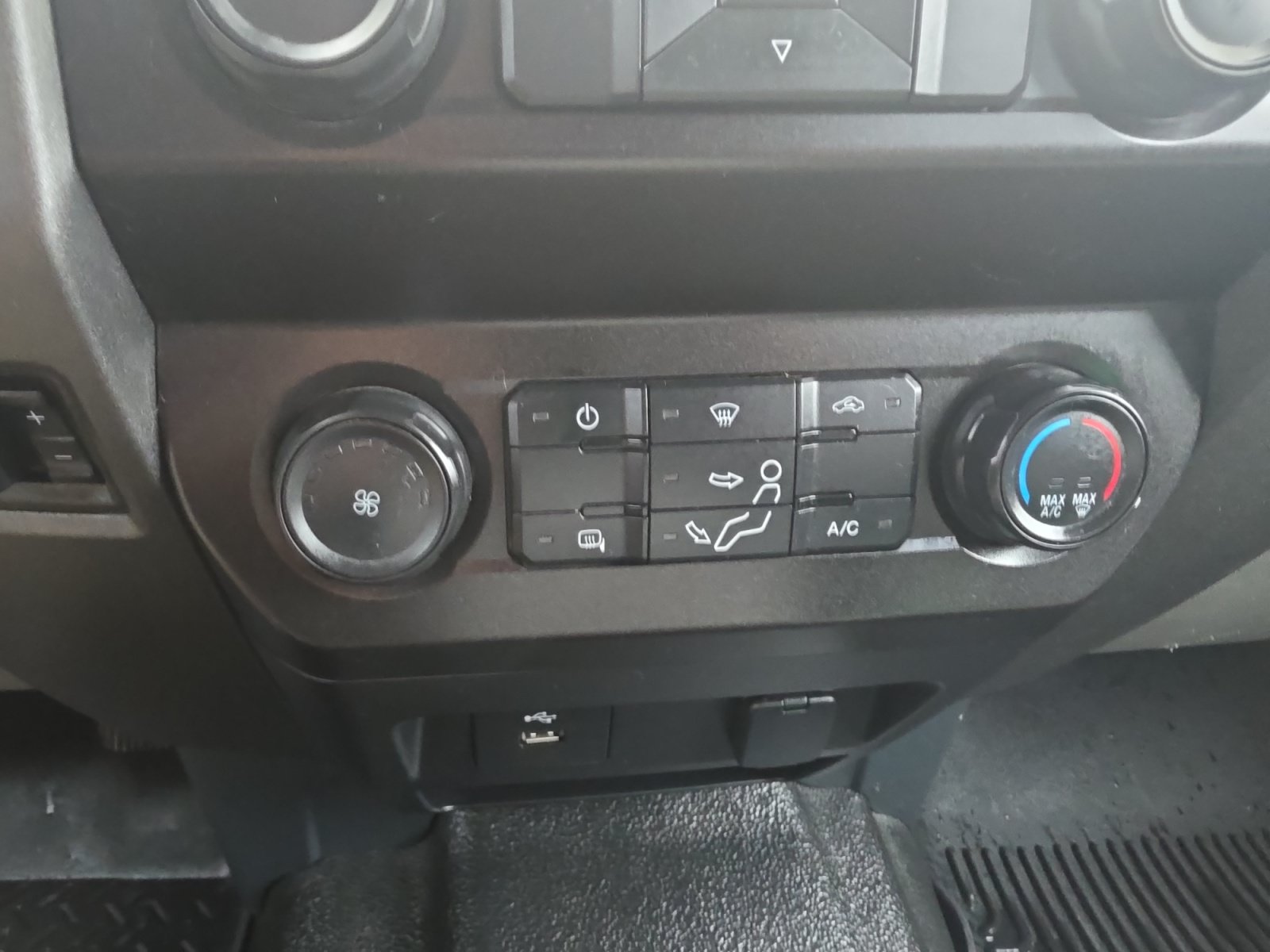 Used 2022 Ford F250 XL w/ STX Appearance Package RWD image 19