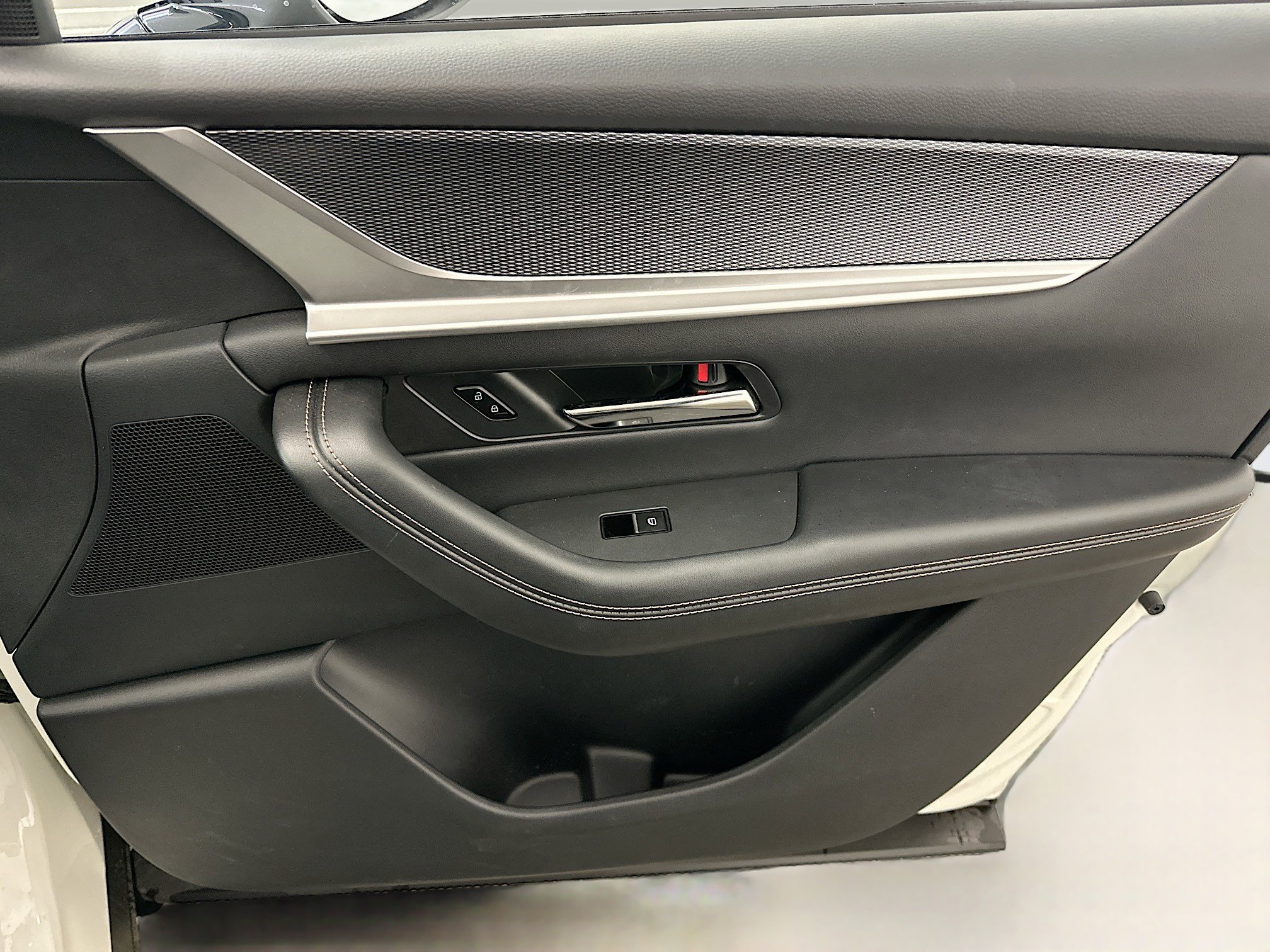Used 2024 MAZDA CX-90 Plug-In Hybrid w/ Preferred image 36