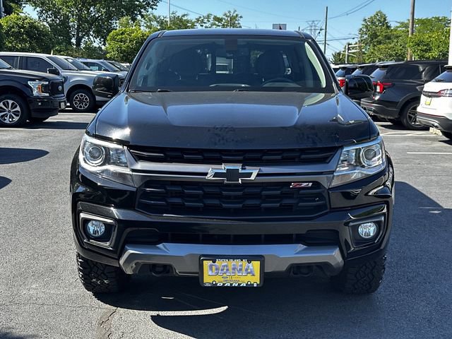 Used 2022 Chevrolet Colorado Z71 AWD/4WD image 2