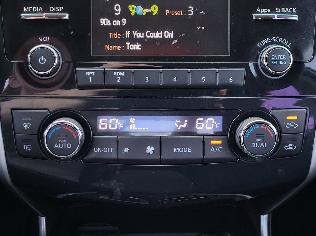 Used 2015 Nissan Altima 2.5 SV image 31