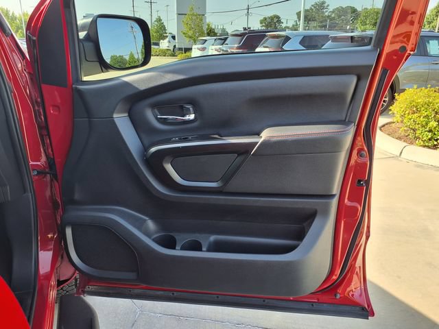 Used 2023 Nissan Titan PRO-4X AWD/4WD image 21
